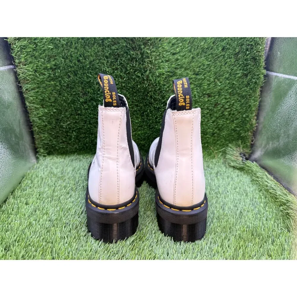 Dr. Martens 2976 QUAD Chelsea Boot Unisex M6/W7 White Leather Platform Pull-On
